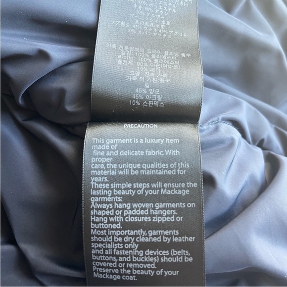 Navy Mackage XXS puffer coat - Picture 4 of 7